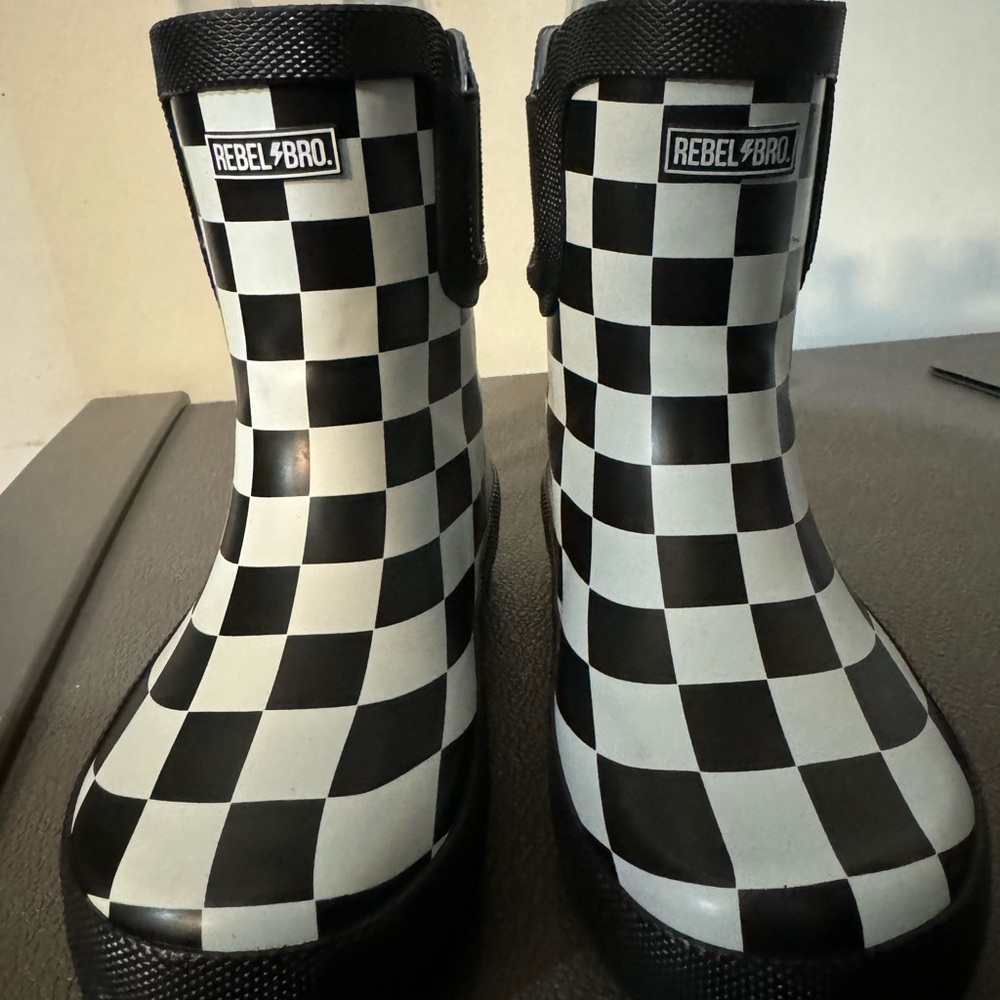 Kids Checkered Rain Boots - Black and White 10c